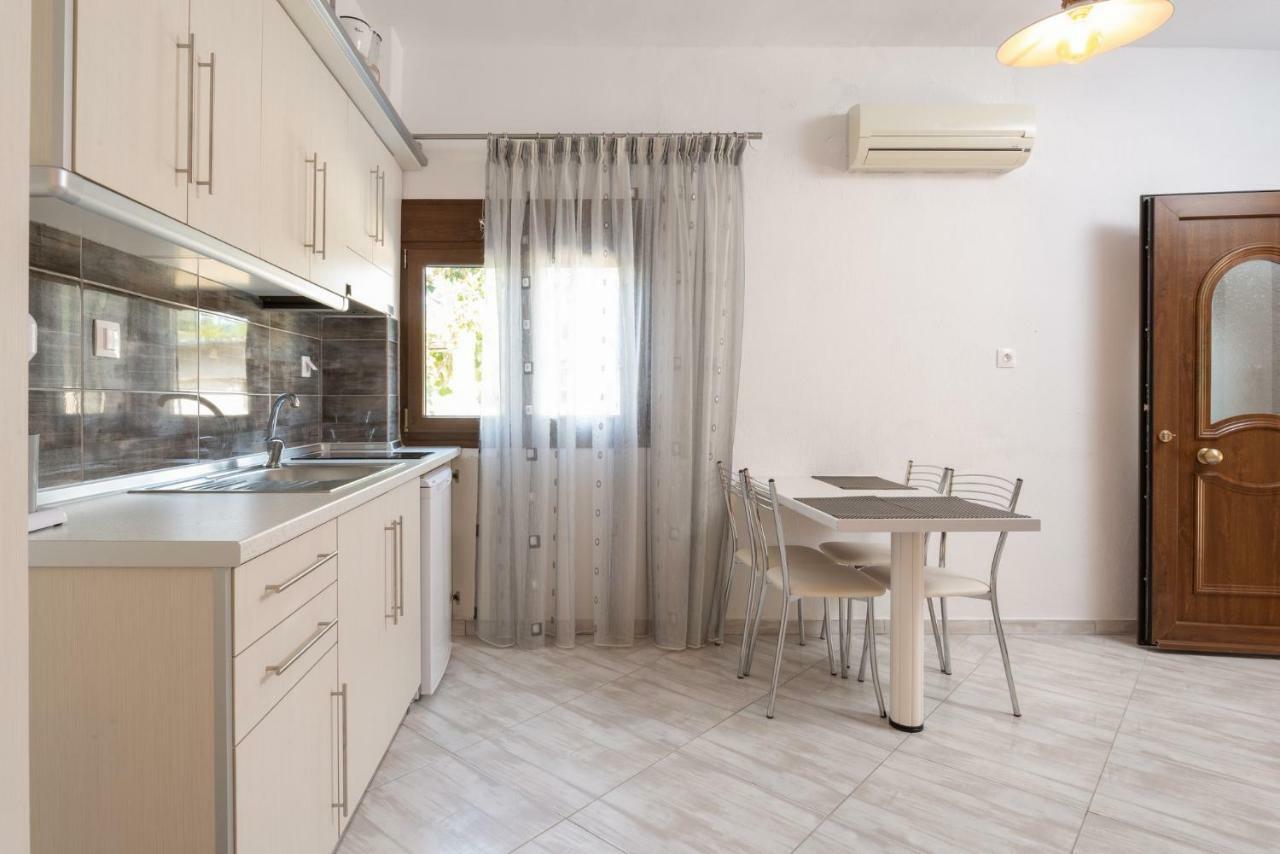 Nikola'S Apartments Toroni Buitenkant foto