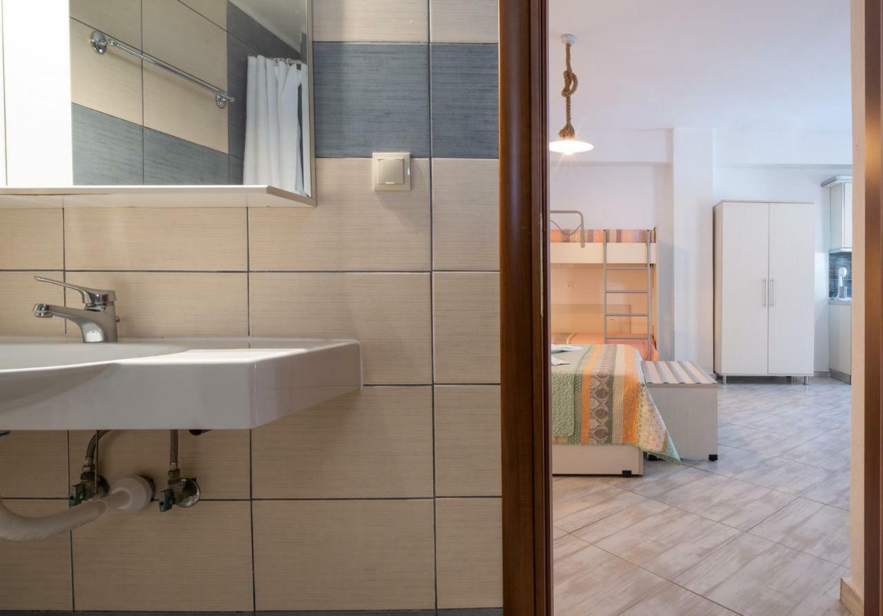 Nikola'S Apartments Toroni Buitenkant foto
